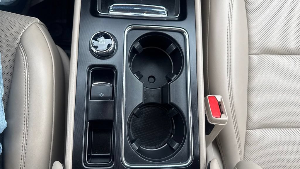 Used 2023 Lincoln Corsair AWD w/ Equipment Group 101A image 30