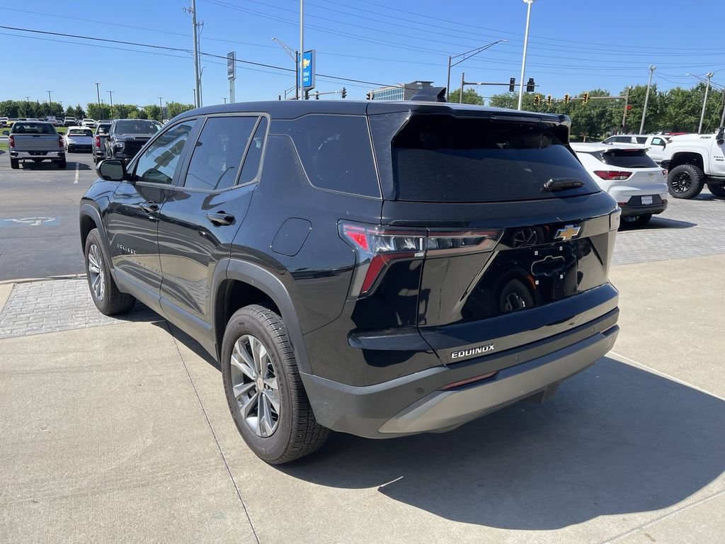 New 2026 Chevrolet Equinox LT w/ Convenience Package II FWD image 5