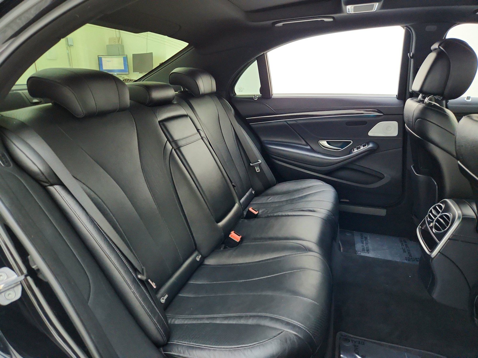 Used 2018 Mercedes-Benz S 450 Sedan image 33