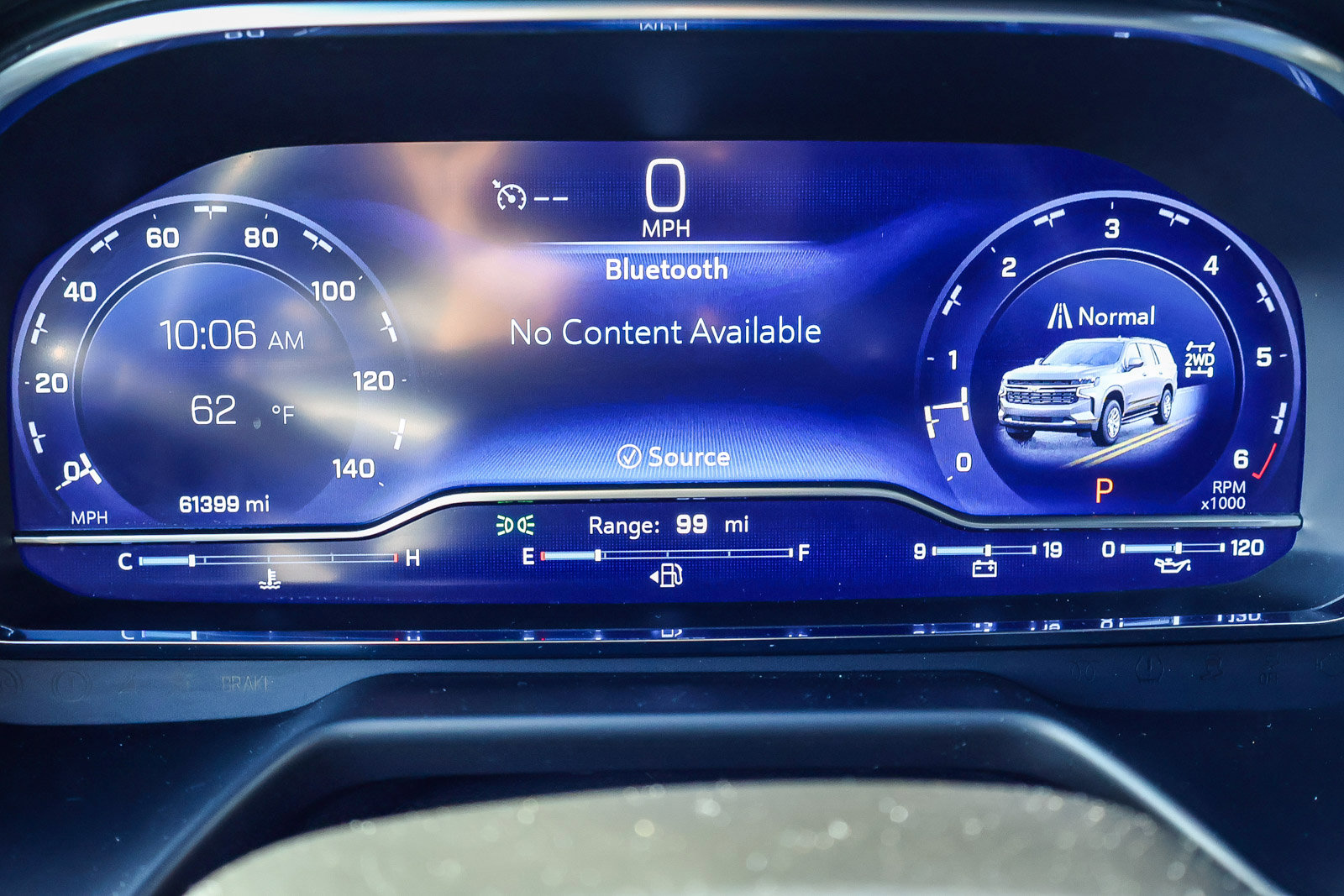 Used 2024 Chevrolet Suburban LT image 13