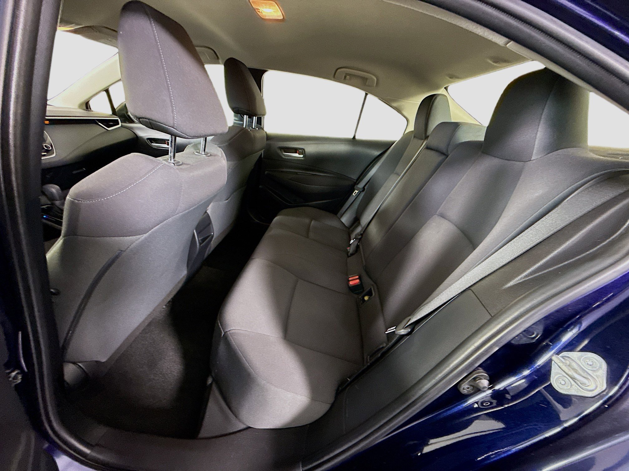 Used 2021 Toyota Corolla LE image 24