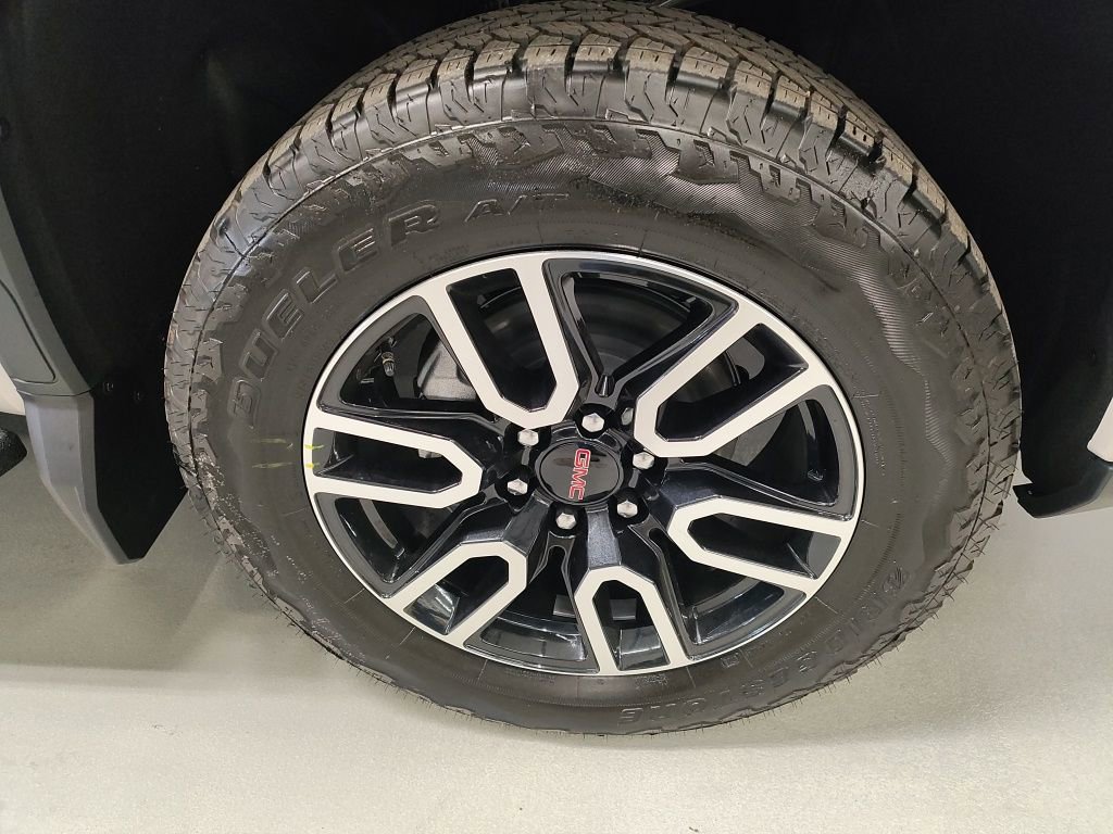 New 2026 GMC Sierra 1500 AT4 w/ AT4 Premium Package image 4