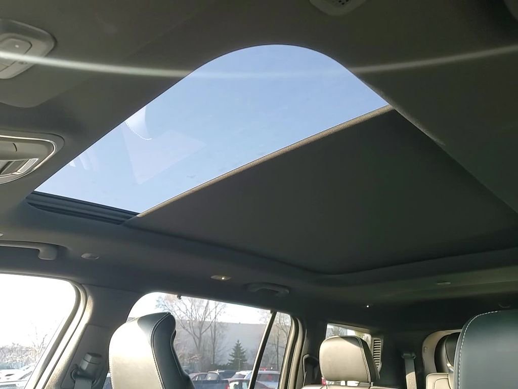 New 2025 Jeep Grand Cherokee L Overland w/ Luxury Tech Group IV image 18