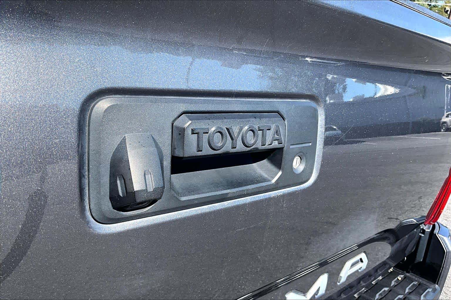 Used 2019 Toyota Tacoma SR w/ SR Convenience Package AWD/4WD image 28