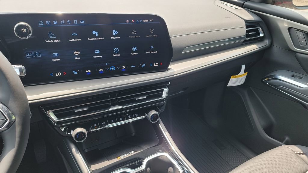 New 2025 Chevrolet Traverse LT w/ Driver Confidence Package image 21