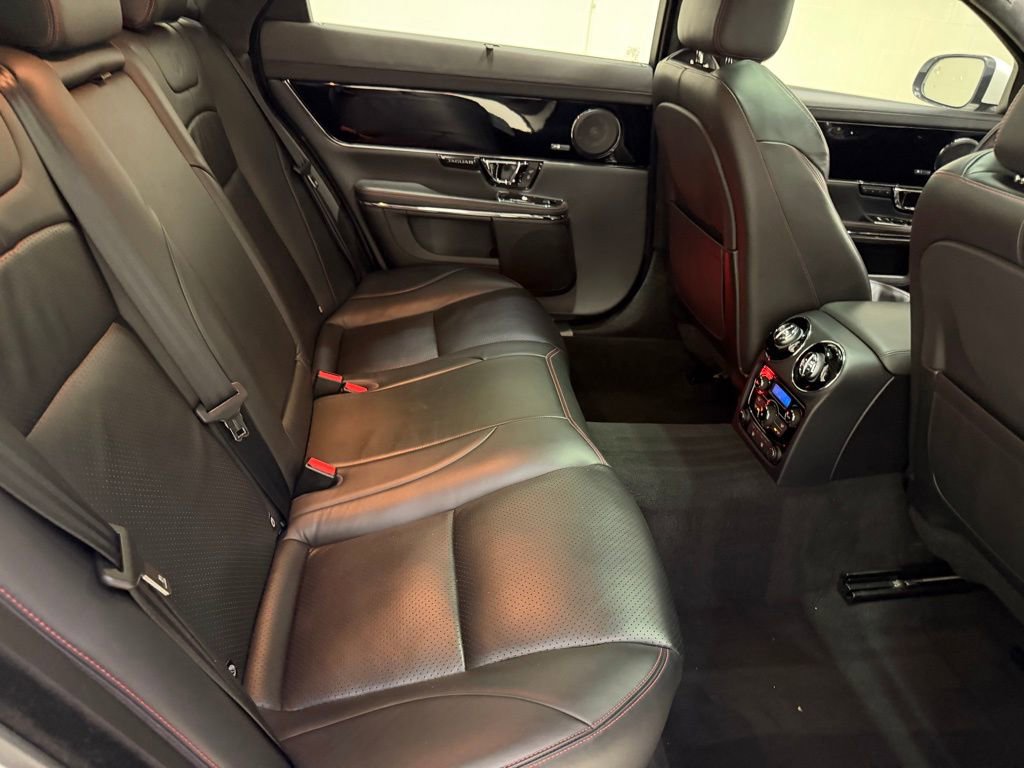 Used 2016 Jaguar XJ RWD image 42