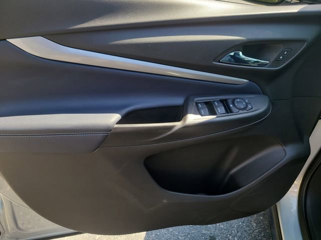 Used 2022 Chevrolet Bolt EUV LT w/ Convenience Package FWD image 17