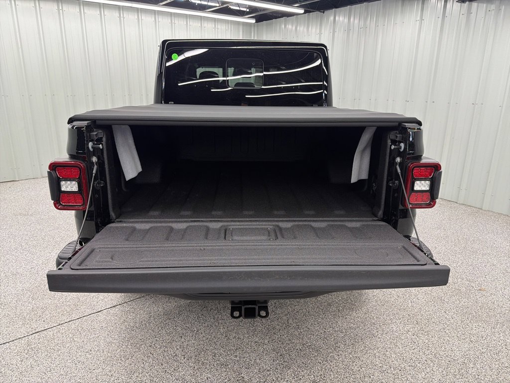 New 2026 Jeep Gladiator Rubicon AWD/4WD image 4