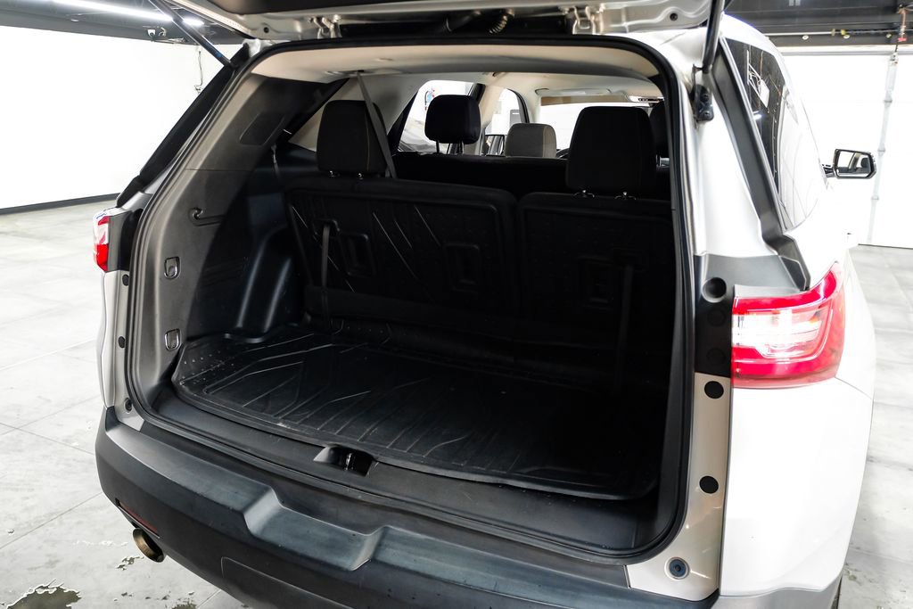 Used 2020 Chevrolet Traverse LS w/ LPO, Blackout Package image 58
