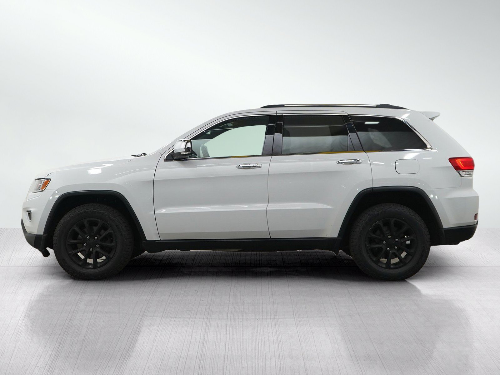 Used 2014 Jeep Grand Cherokee Limited AWD/4WD image 2