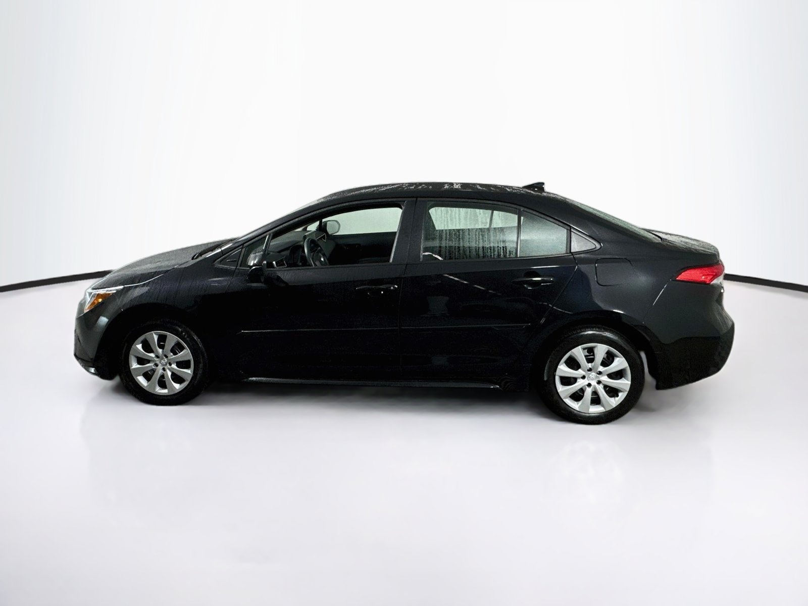 Certified 2024 Toyota Corolla LE FWD image 4