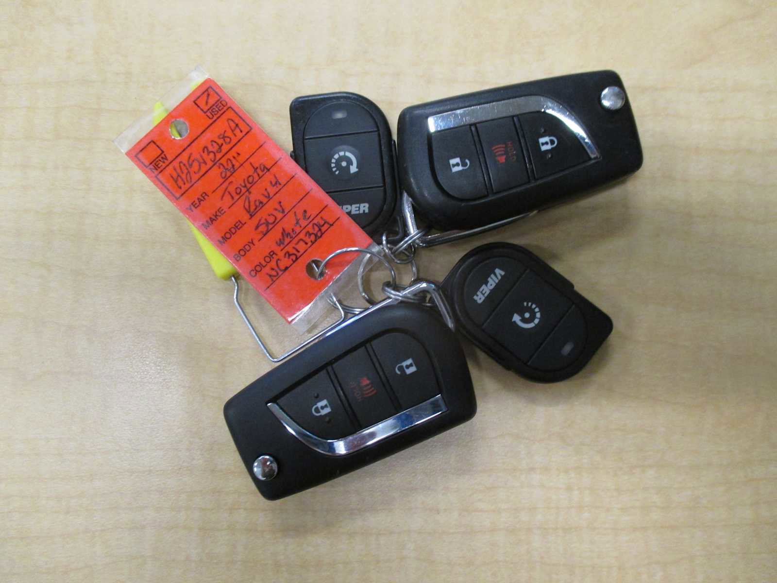 Used 2022 Toyota RAV4 LE image 34