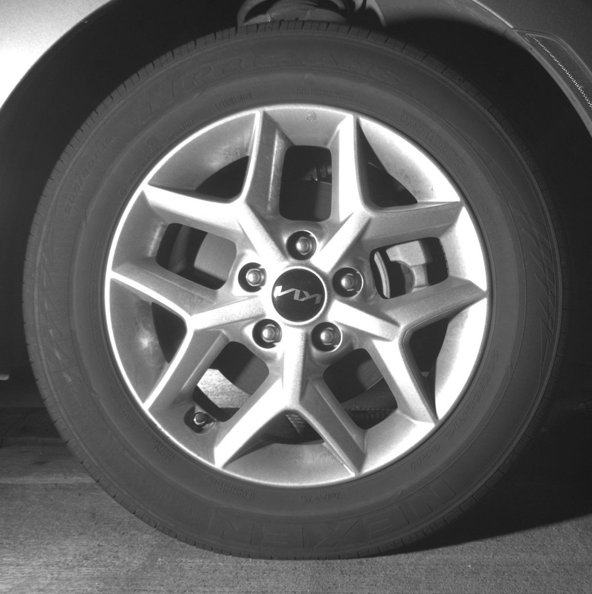 Used 2025 Kia Soul LX w/ LX Technology Package FWD image 13
