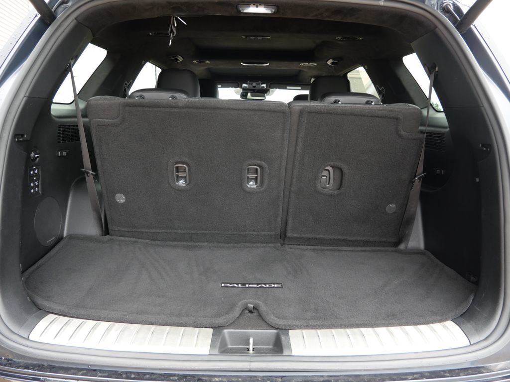 Used 2020 Hyundai Palisade Limited FWD image 11