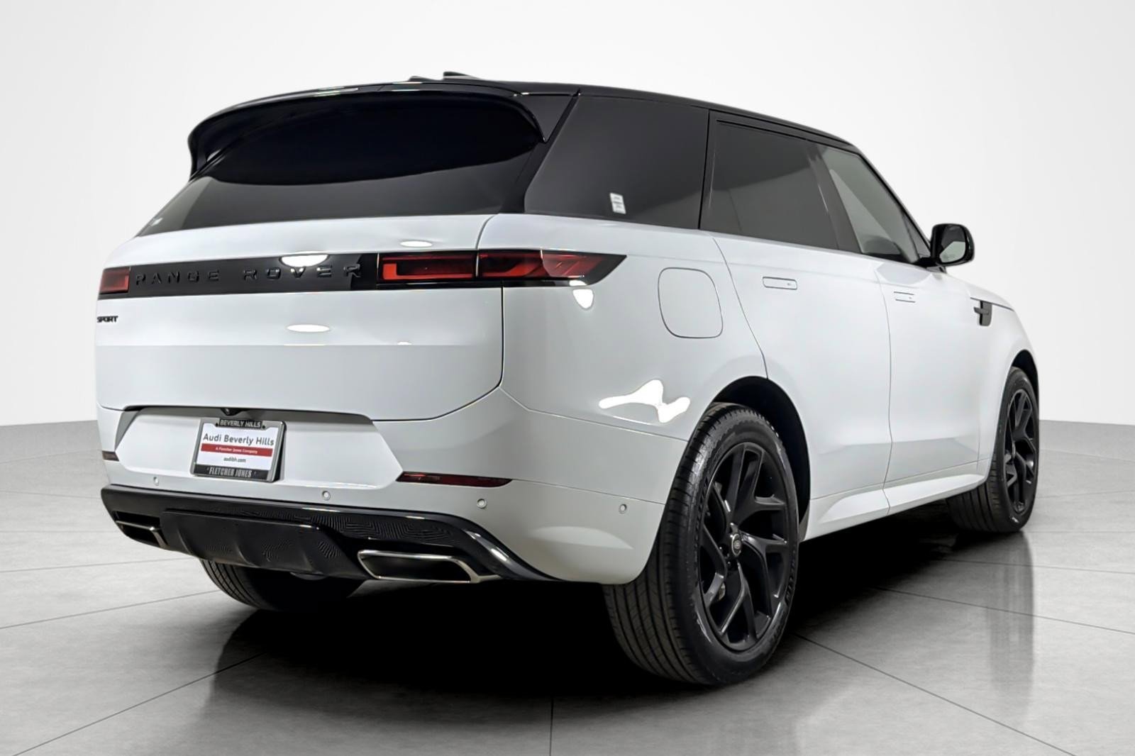 Used 2025 Land Rover Range Rover Sport Dynamic SE AWD/4WD image 5