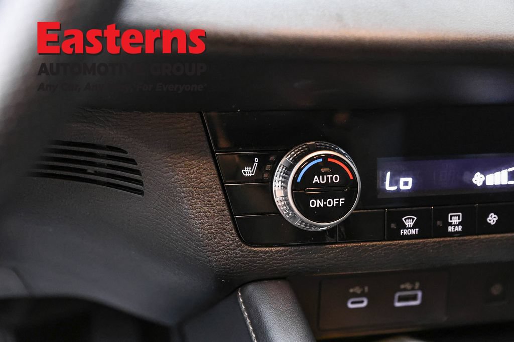 Used 2024 Mitsubishi Outlander SE AWD/4WD image 20