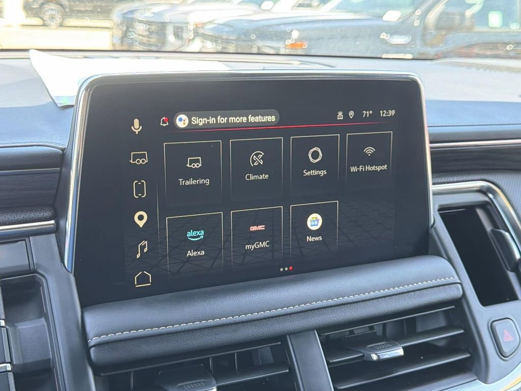 Used 2023 GMC Yukon XL SLT w/ SLT Premium Package AWD/4WD image 17