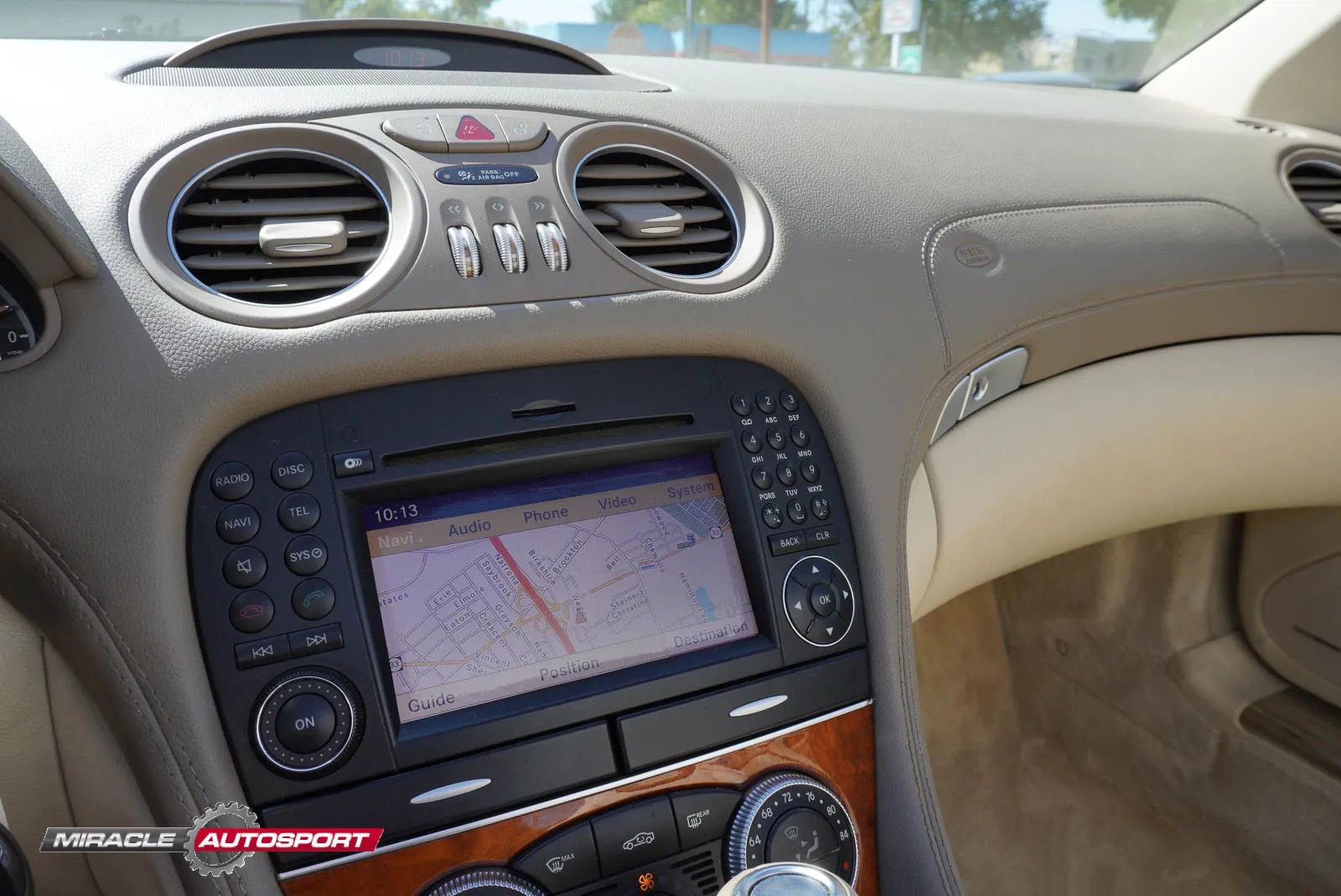 Used 2009 Mercedes-Benz SL 550 w/ Premium I Pkg image 32