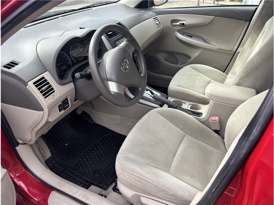 Used 2010 Toyota Corolla image 12