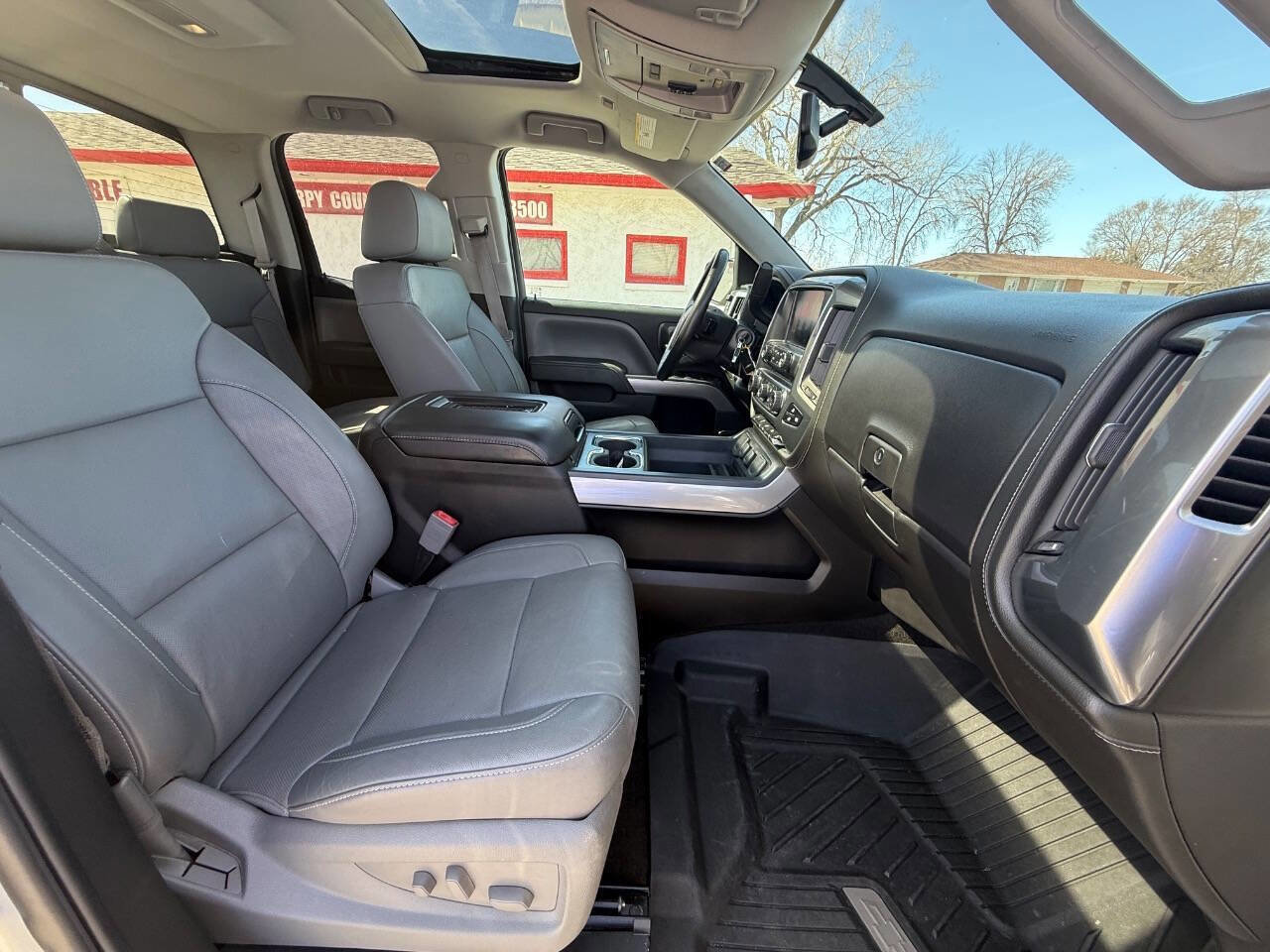 Used 2016 Chevrolet Silverado 1500 LTZ Z71 w/ LTZ Plus Package image 19