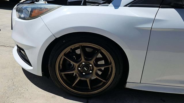 Used 2016 Ford Focus ST FWD image 11