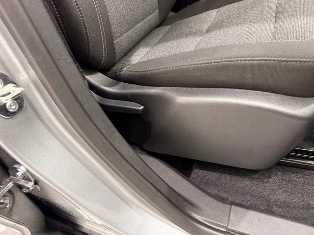 Used 2025 GMC Acadia Elevation image 19