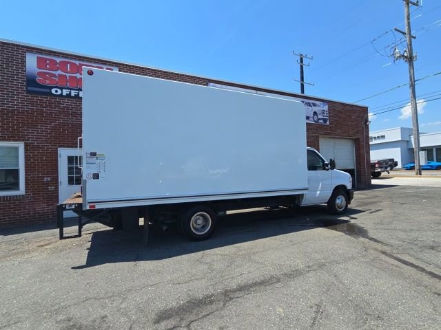 Used 2024 Ford E-350 and Econoline 350 Super Duty w/ Power Windows & Locks Group RWD image 3