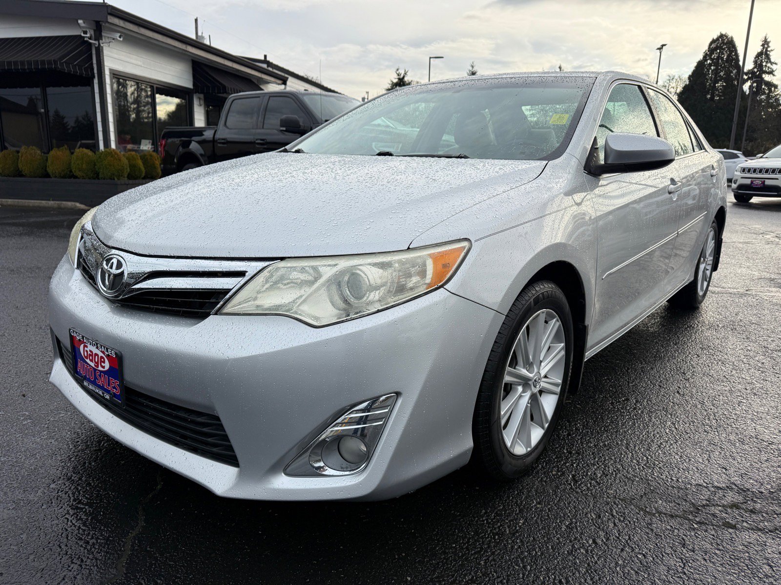 Used 2013 Toyota Camry XLE w/ Leather Pkg image 14