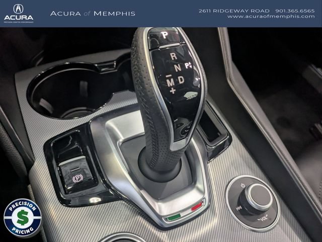 Used 2025 Alfa Romeo Giulia AWD w/ Driving Assist Package image 16