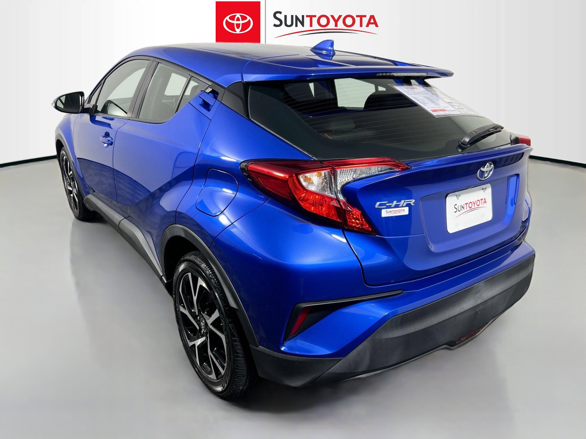 Used 2018 Toyota C-HR XLE image 6
