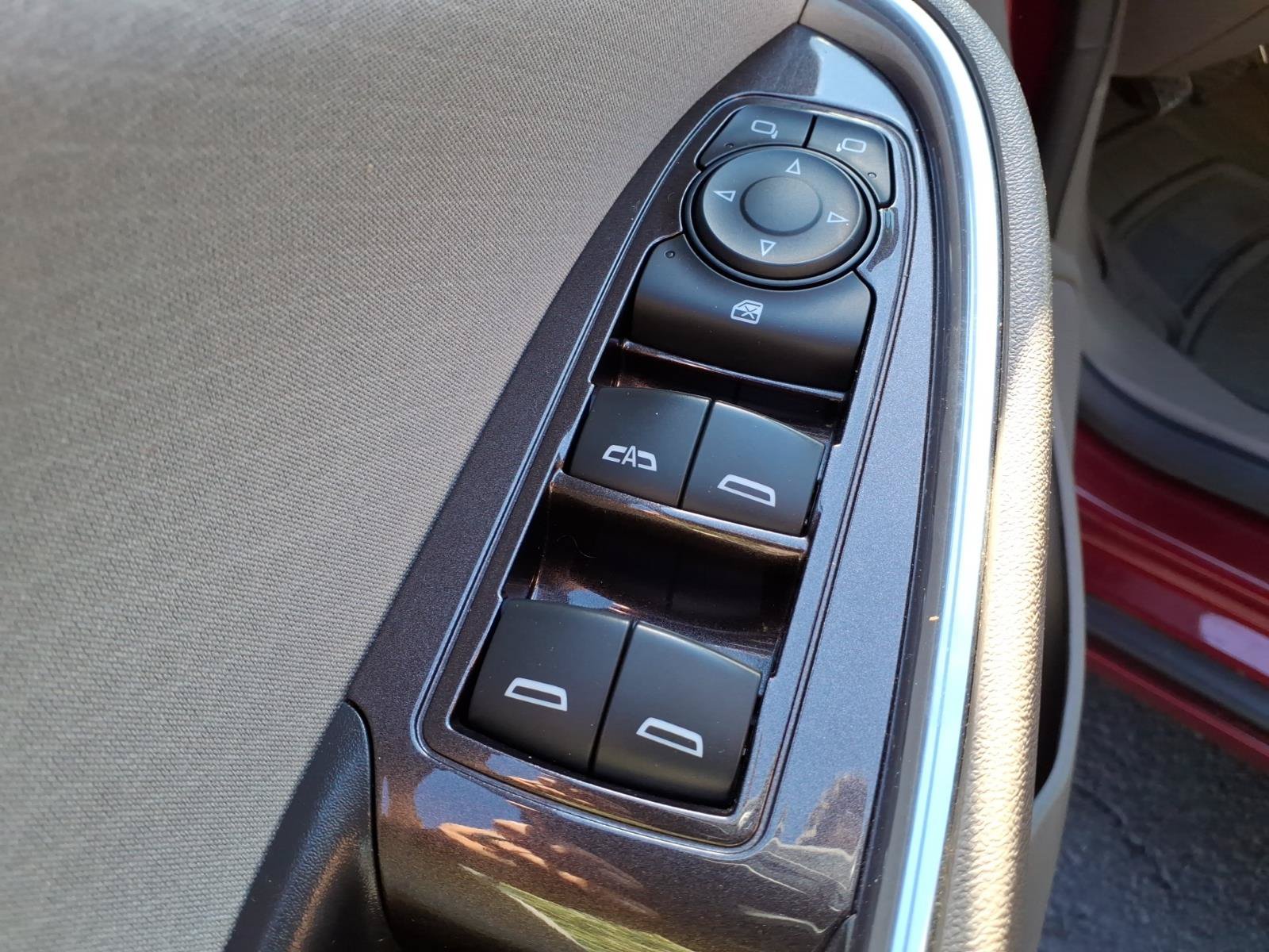 Used 2017 Chevrolet Malibu LT FWD image 19