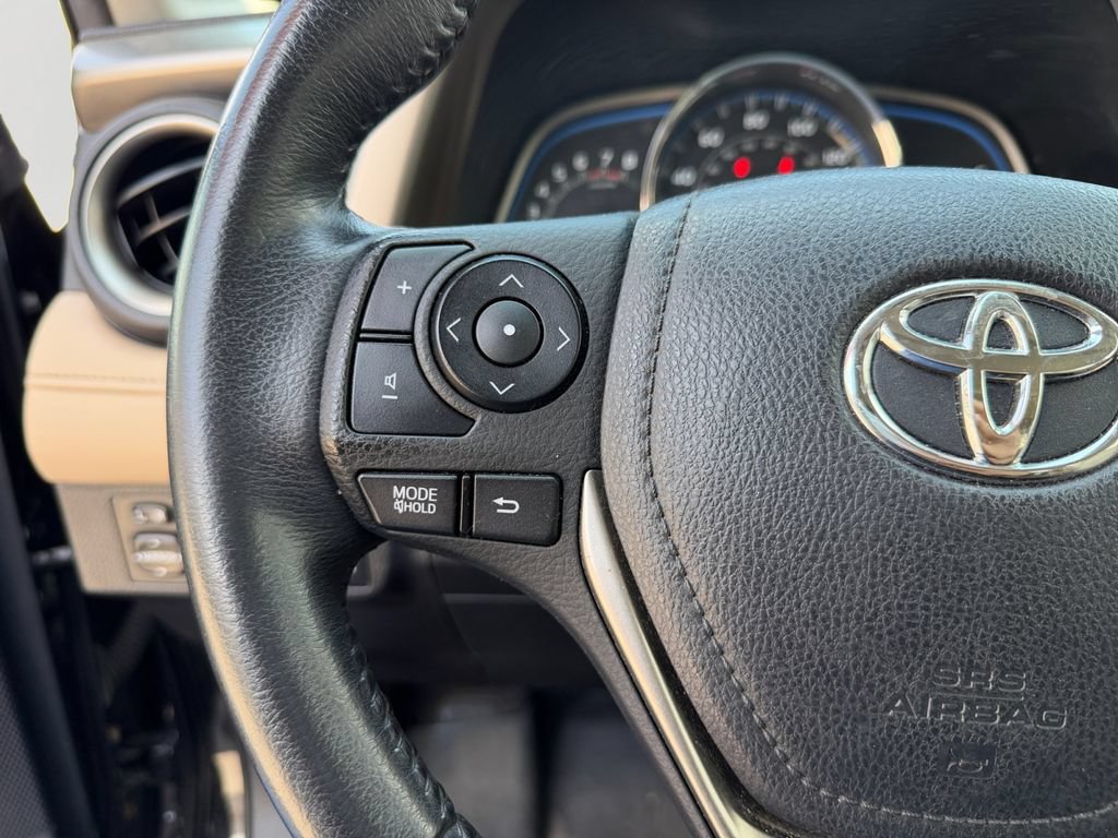 Used 2013 Toyota RAV4 Limited AWD/4WD image 19