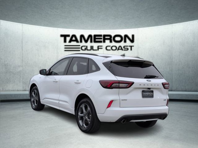 Used 2023 Ford Escape ST-Line Select AWD/4WD image 3