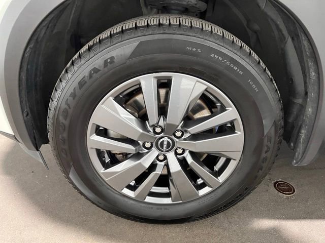 Used 2024 Nissan Pathfinder SV image 28