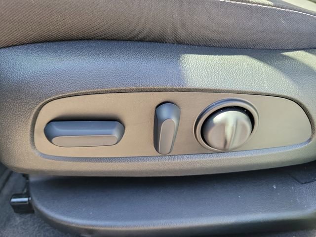 Used 2023 Chevrolet Blazer LT w/ Convenience Package image 18