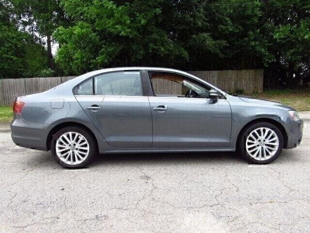 Used 2011 Volkswagen Jetta SEL image 9