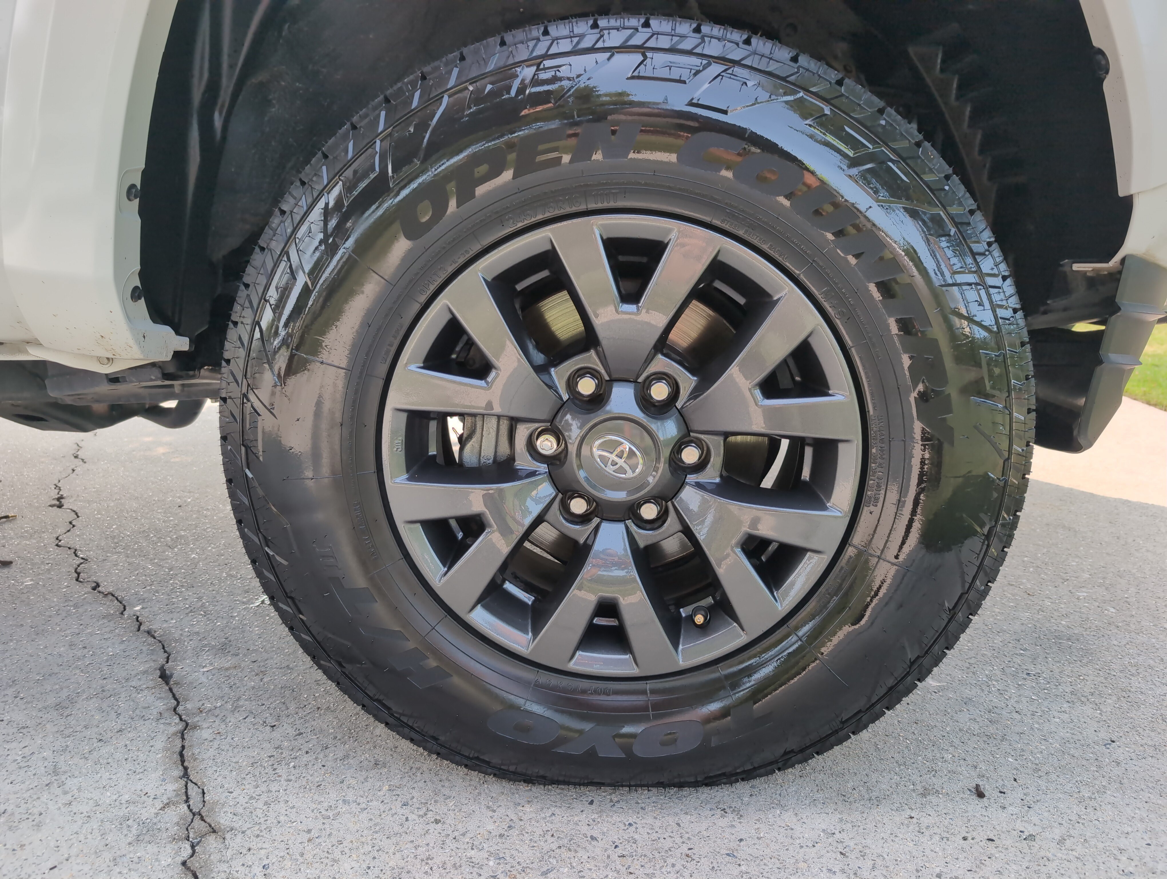 Used 2023 Toyota Tacoma SR5 AWD/4WD image 13