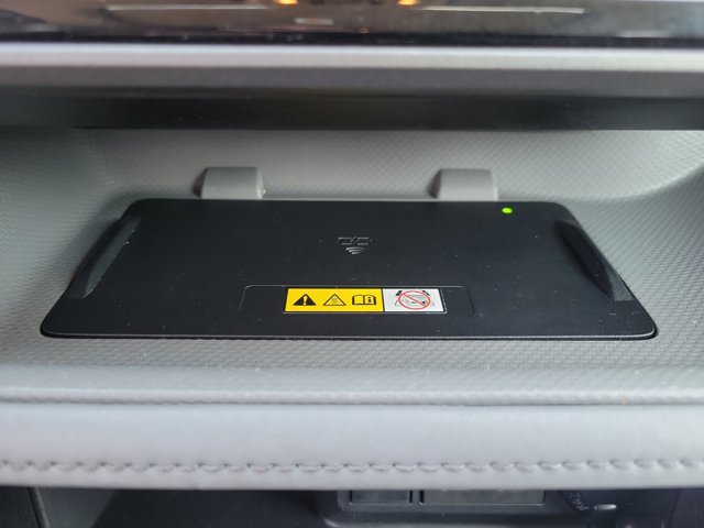 Used 2023 Toyota Highlander XLE image 19