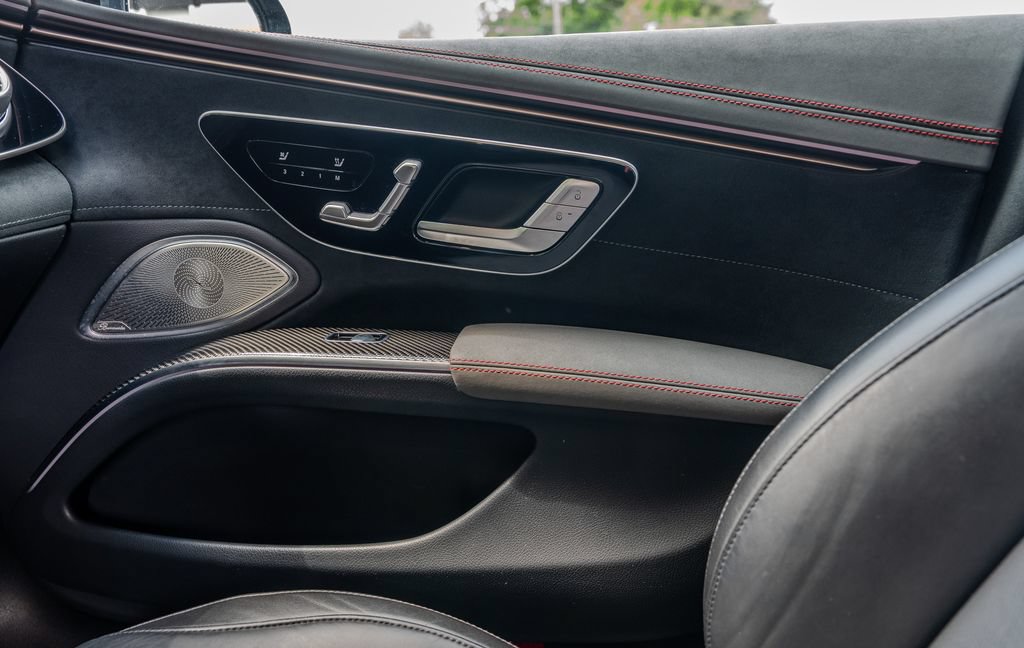Used 2022 Mercedes-Benz EQS AMG 4MATIC image 11