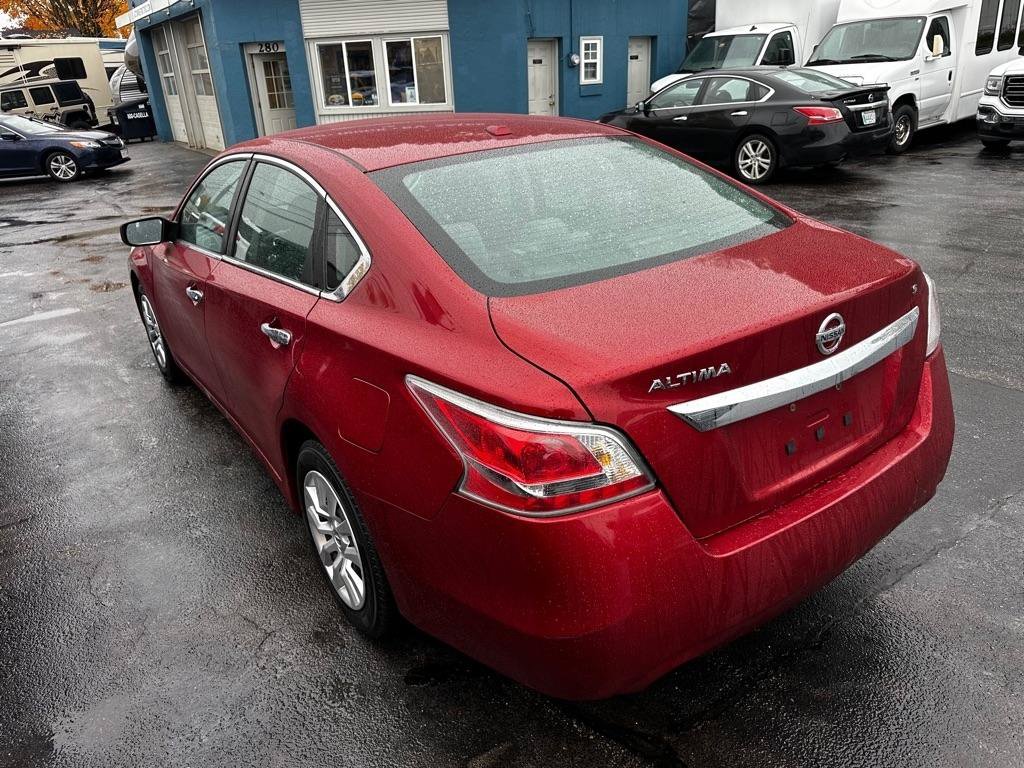 Used 2015 Nissan Altima 2.5 S w/ Power Driver Seat Package FWD image 3