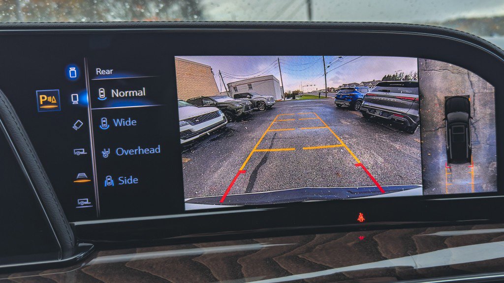 Used 2022 Cadillac Escalade ESV Sport Platinum w/ Heavy-Duty Trailer Package image 59