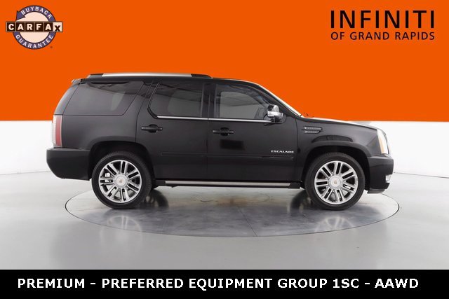 Used 2013 Cadillac Escalade Premium image 2