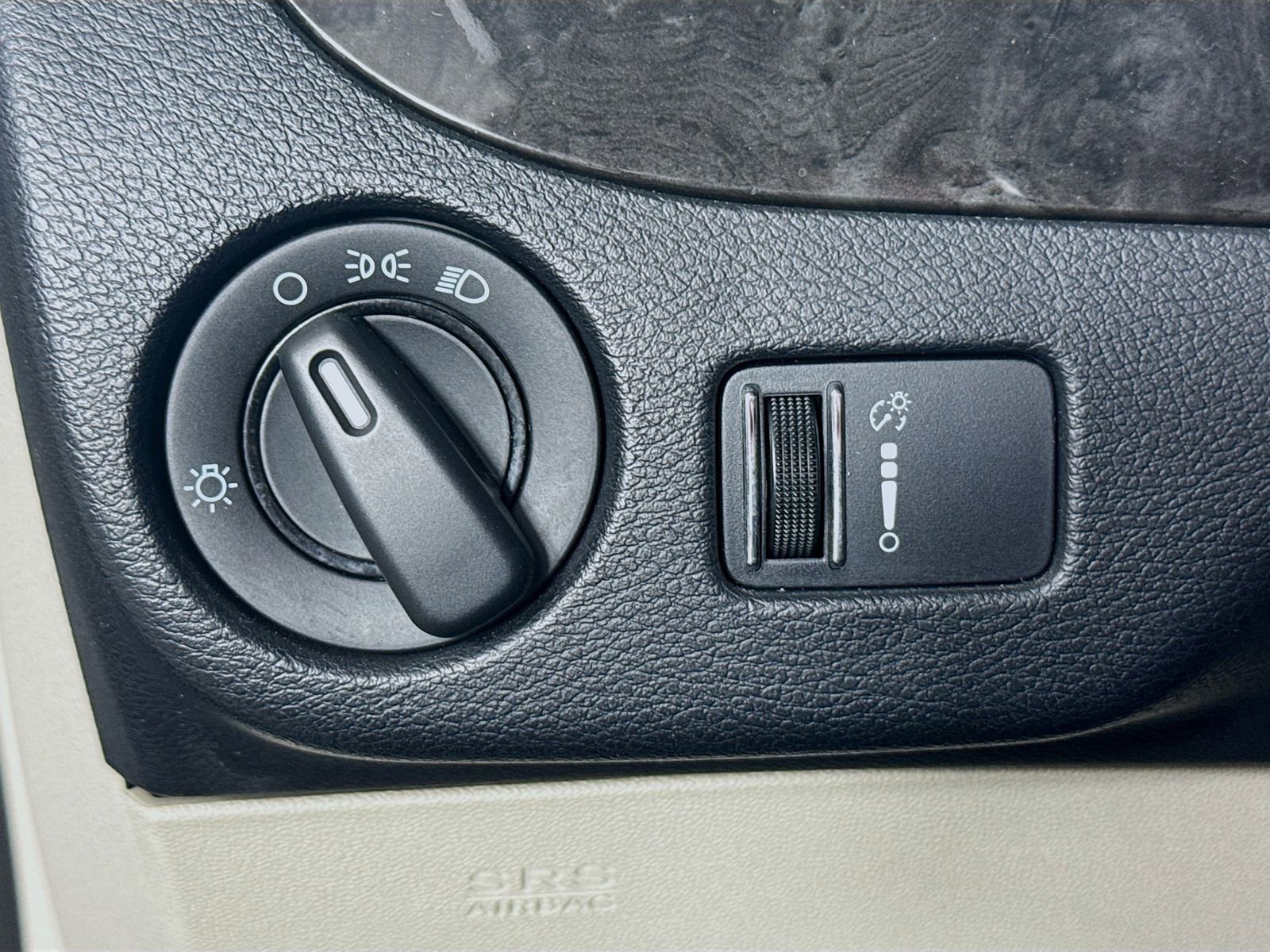 Used 2017 Dodge Grand Caravan SE w/ Power Window Group FWD image 11