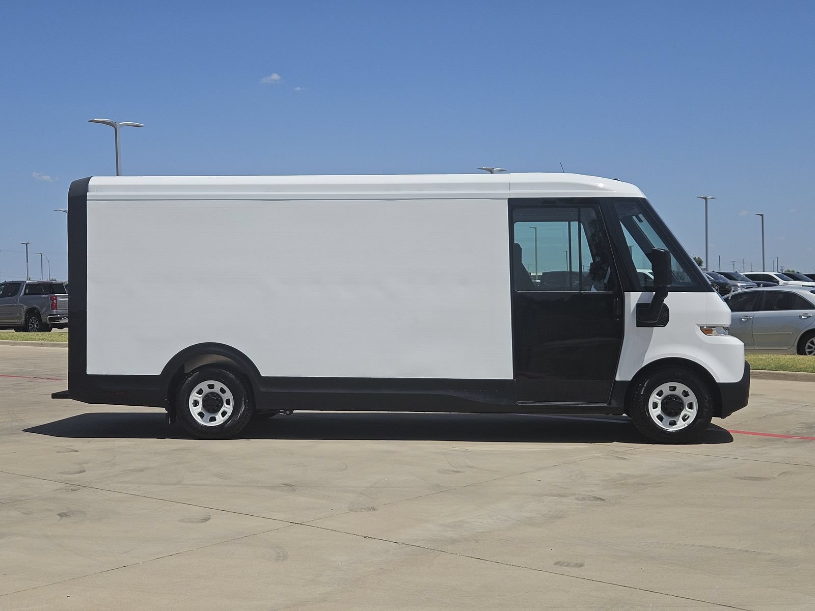 Used 2024 Chevrolet Brightdrop 600 w/ Commercial Equipment Package AWD/4WD image 7