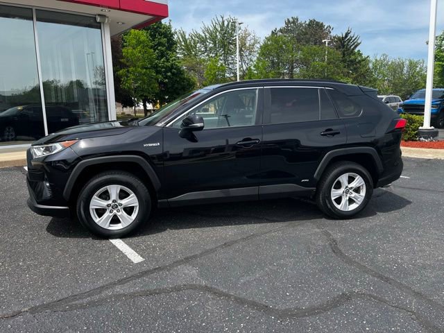 Used 2019 Toyota RAV4 XLE w/ Convenience Package AWD/4WD image 4