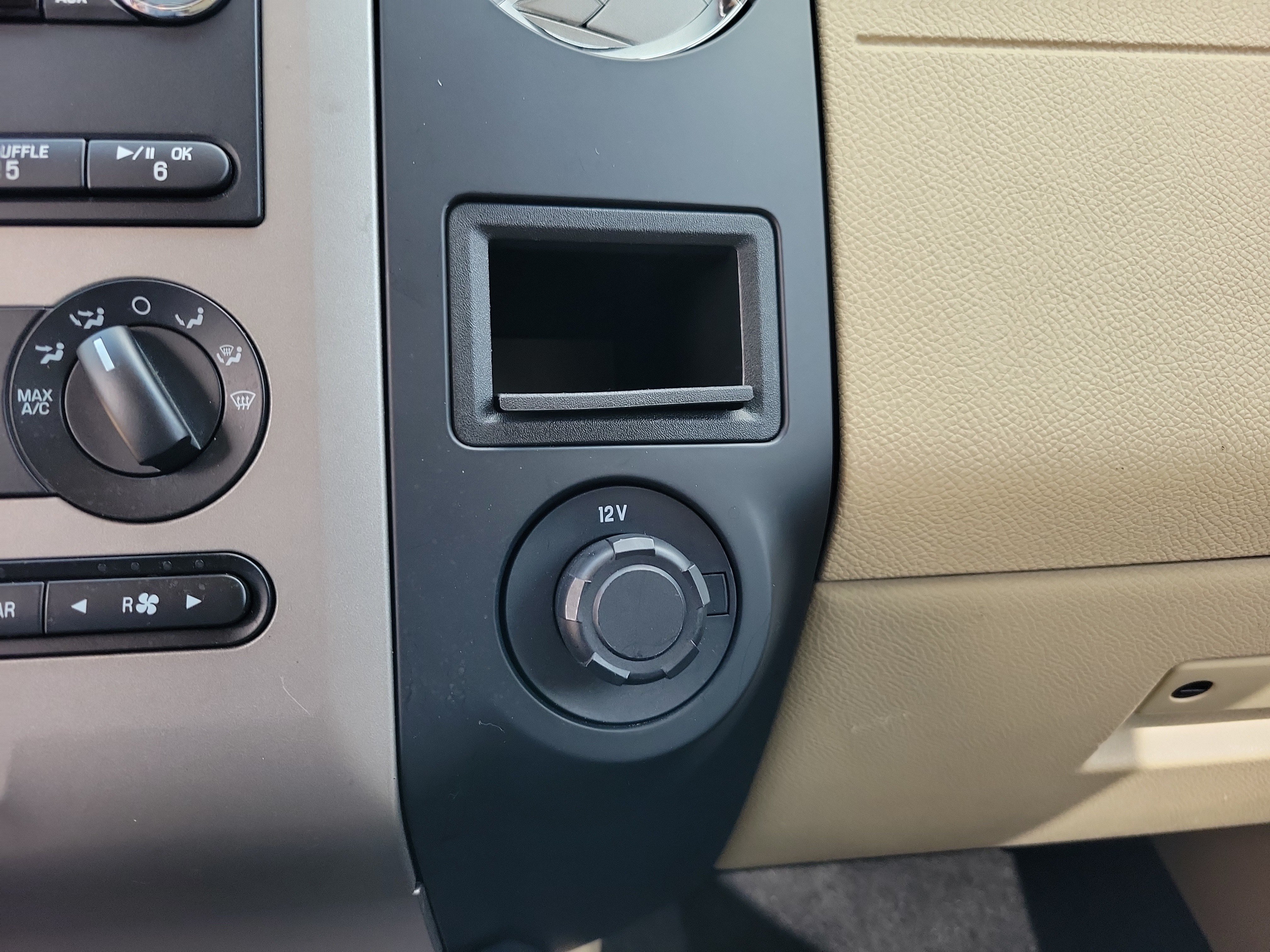 Used 2016 Ford Expedition XL AWD/4WD image 15