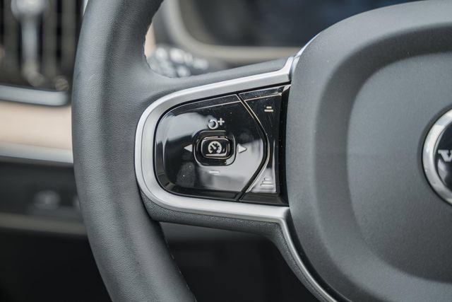 New 2026 Volvo XC90 T8 Plus w/ Protection Package Premier AWD/4WD image 28