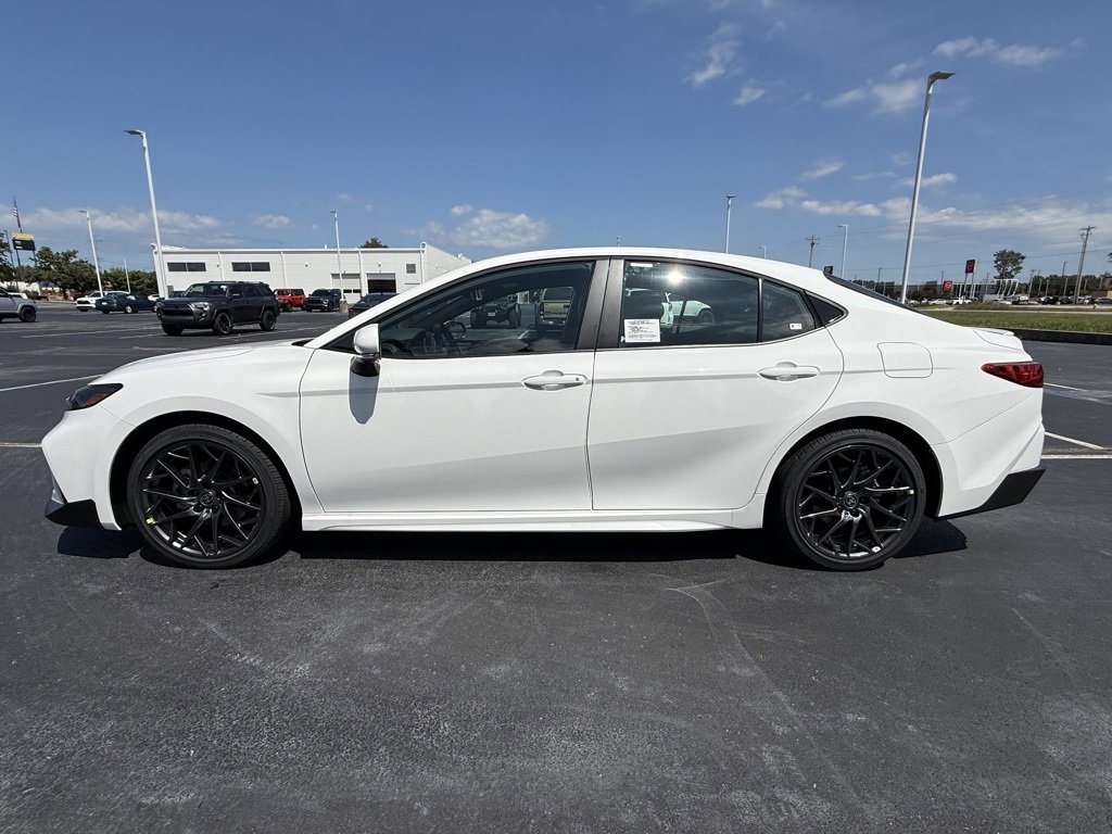 New 2026 Toyota Camry SE image 5