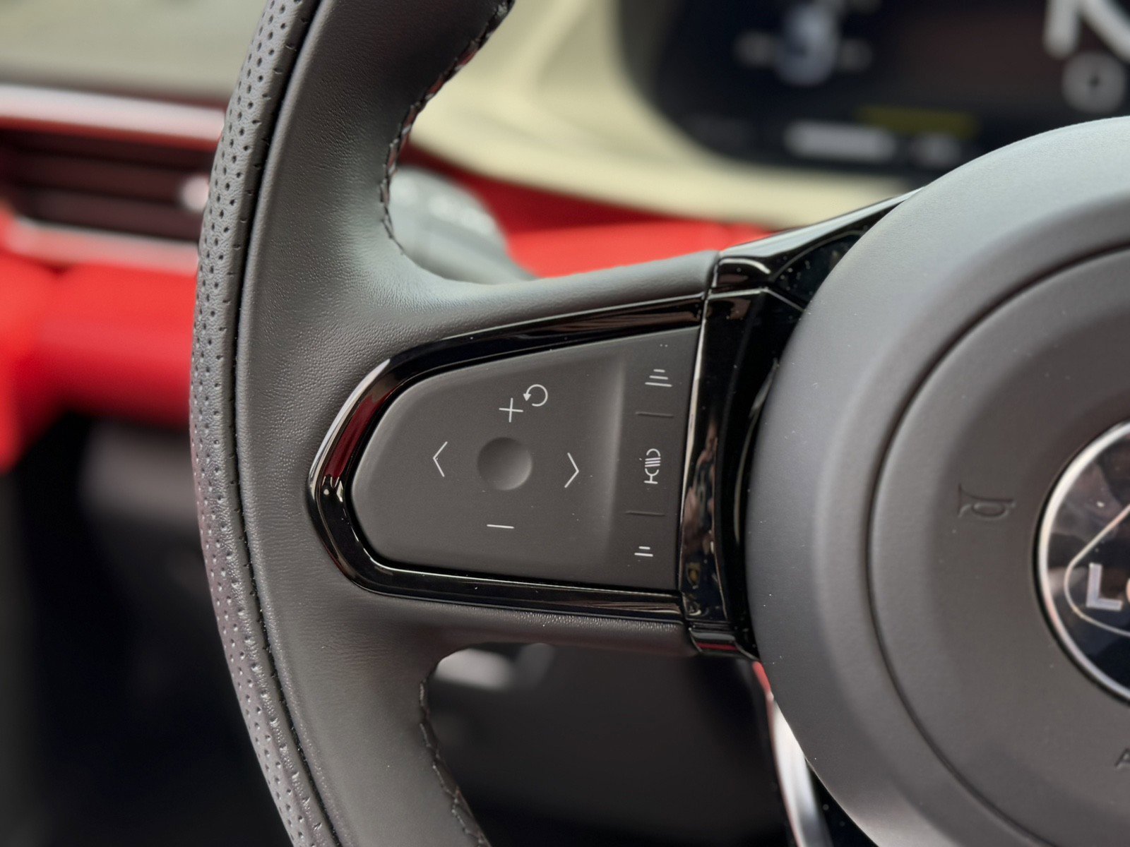 Used 2025 Lotus Emira RWD image 14