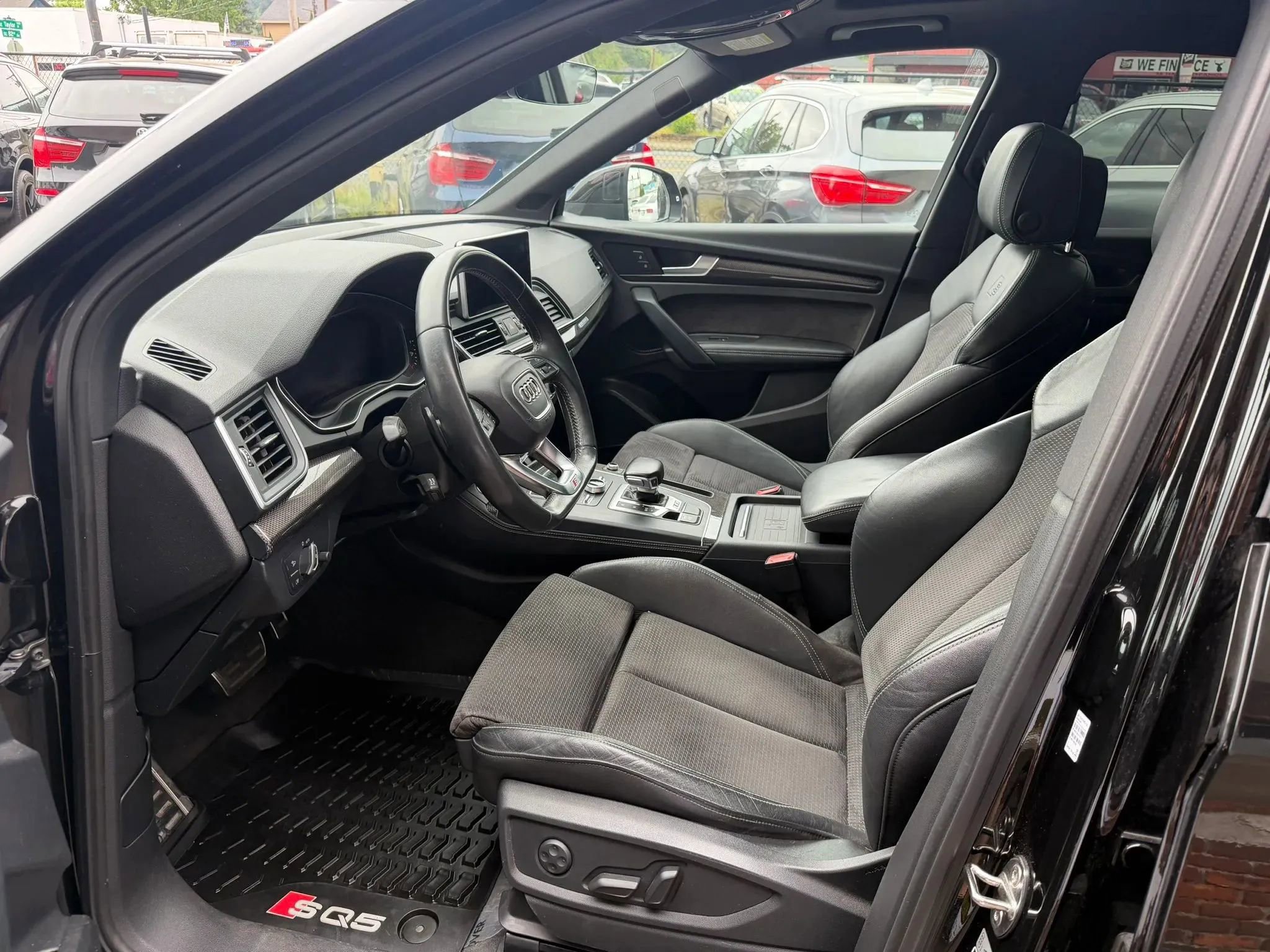 Used 2019 Audi SQ5 Premium Plus w/ Premium Plus Package AWD/4WD image 8